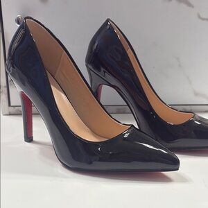 Classic Black Stiletto Heels.